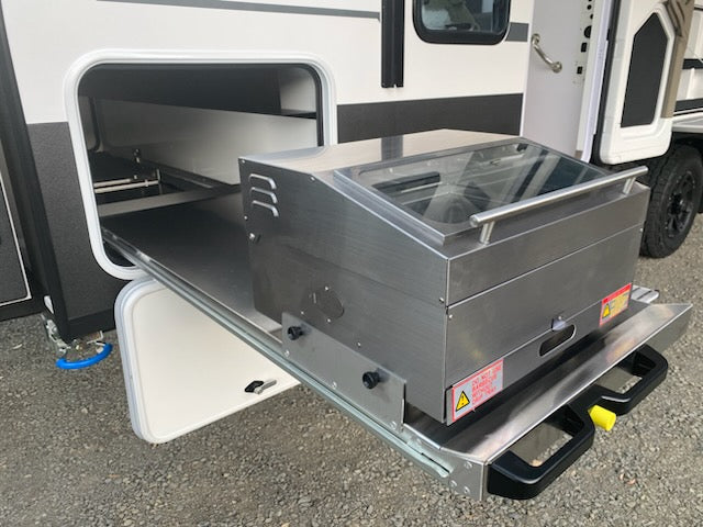 a sizzler max on a caravan tunnel boot sldie