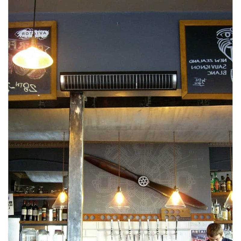 Herschel Aspect XL Zero-Light Infrared Heater – 650W to 2600W outside a pizza cafe