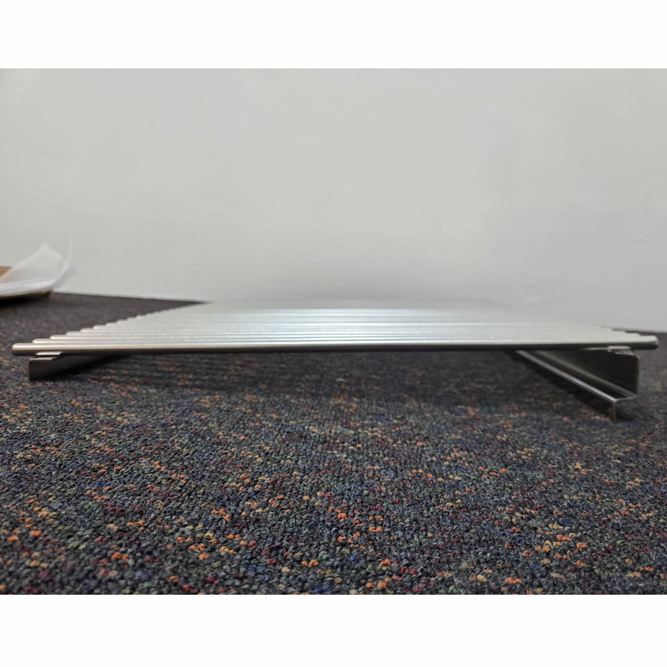 Replacement V-grate & BBQ Rod Grills for OLA Grills Parrilla Argentine showing a side on view of the rod model