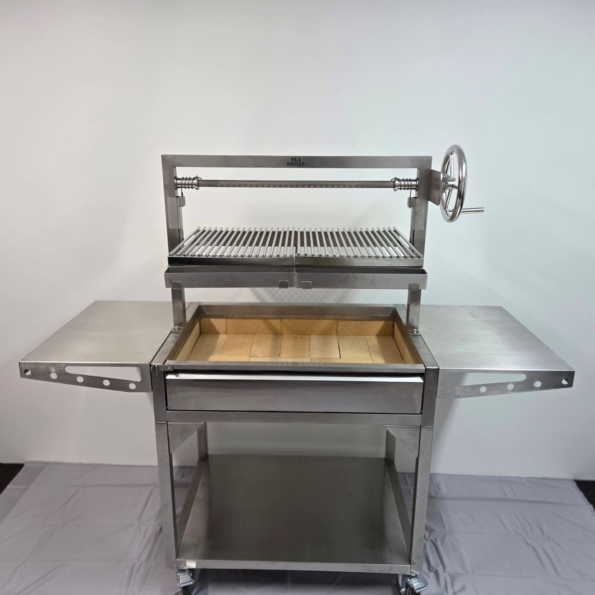 Parrilla Argentine BBQ with Firebricks | 100% 304 Stainless | BBQ Rod Model
