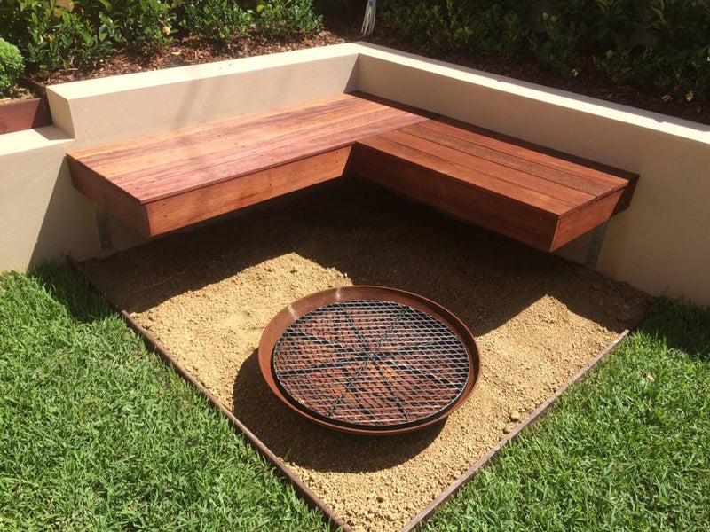 Outdoor Fire Pit: the cauldron hearth with BBQ Grill in backyard